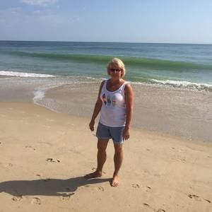 Meet your Posher, Pam